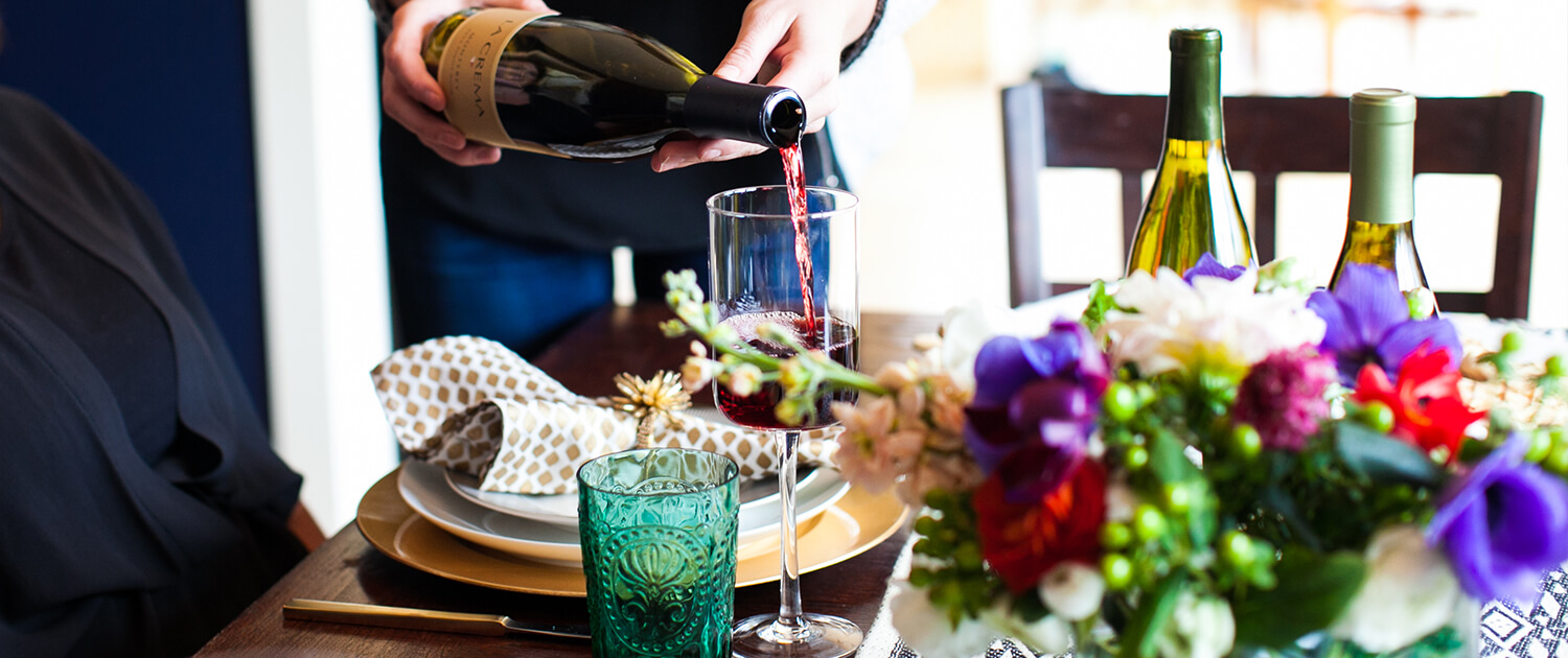 7 Tips for Hosting a Successful Party with Entertainment